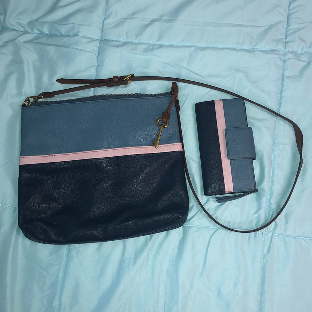 Fossil crossbody purse and wallet